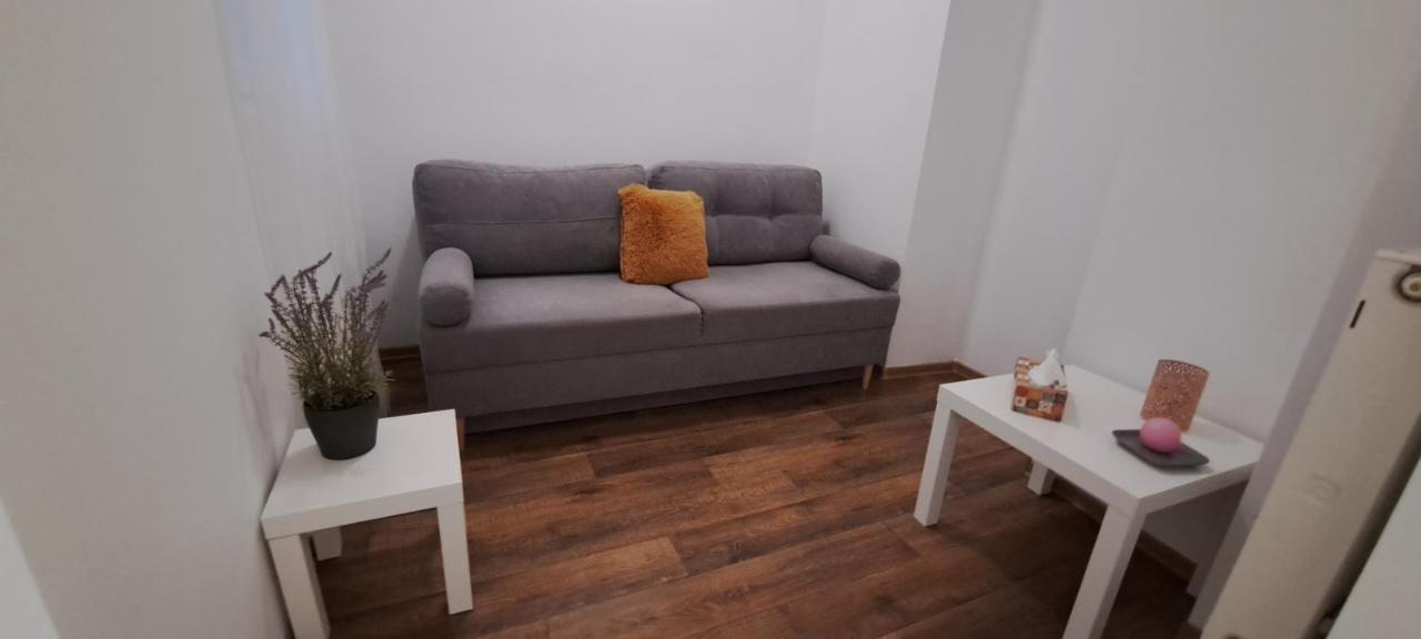 Sweet 16 Apartment In The Party District Budapest Eksteriør billede